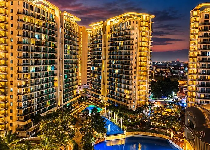 Azure Staycation By Mamansag شقة *